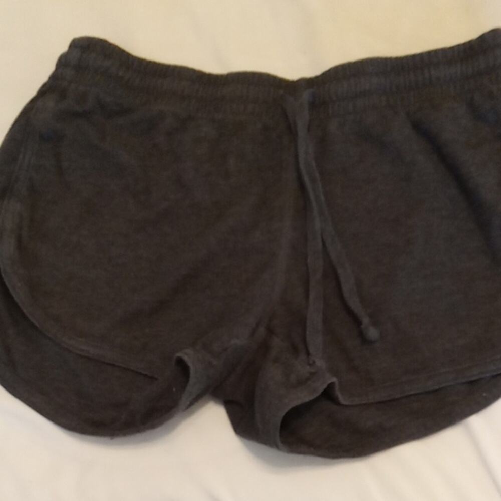 Colosseum Women's Medium Cozy Dark Gray Lounge Shorts. Atleisure.